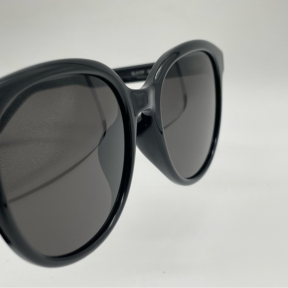 Yves Saint Laurent Classic Black Sunglasses - Picture 5 of 8